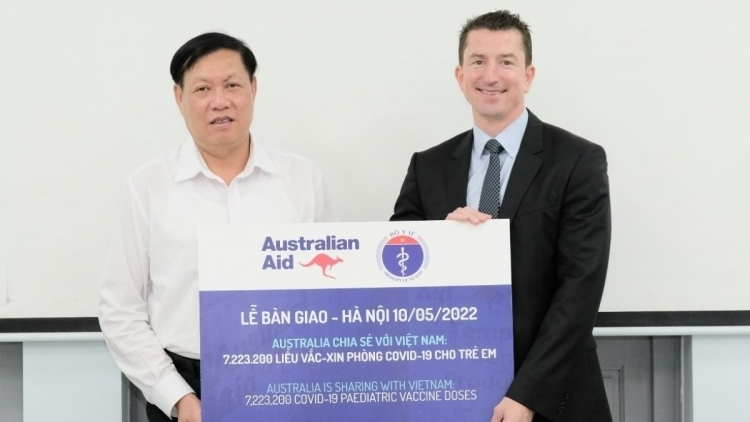 Vietnam receives 7.2 million COVID-19 vaccine doses from Australia